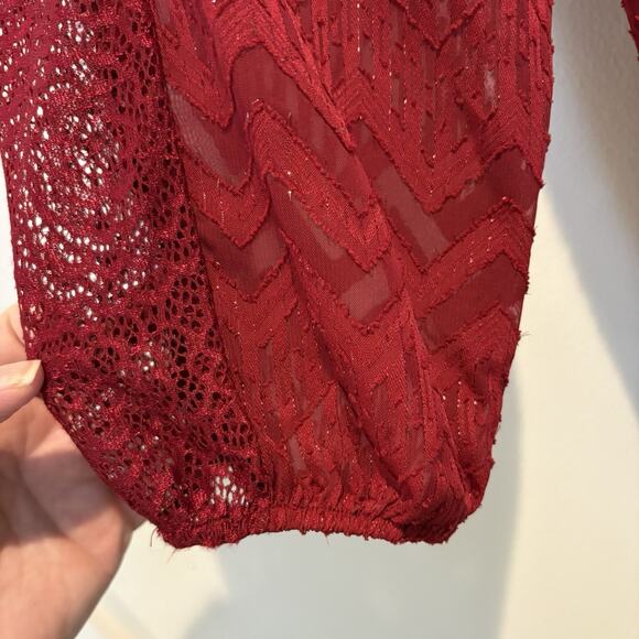 Figueroa & Flower Top Small Red Goth Romantic Dark Romance Boho Metallic Flowy - Picture 5 of 12